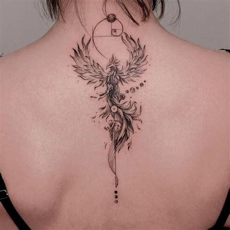 tatouage phoenix|Tatouage de phoenix – Signification et 120 dessins